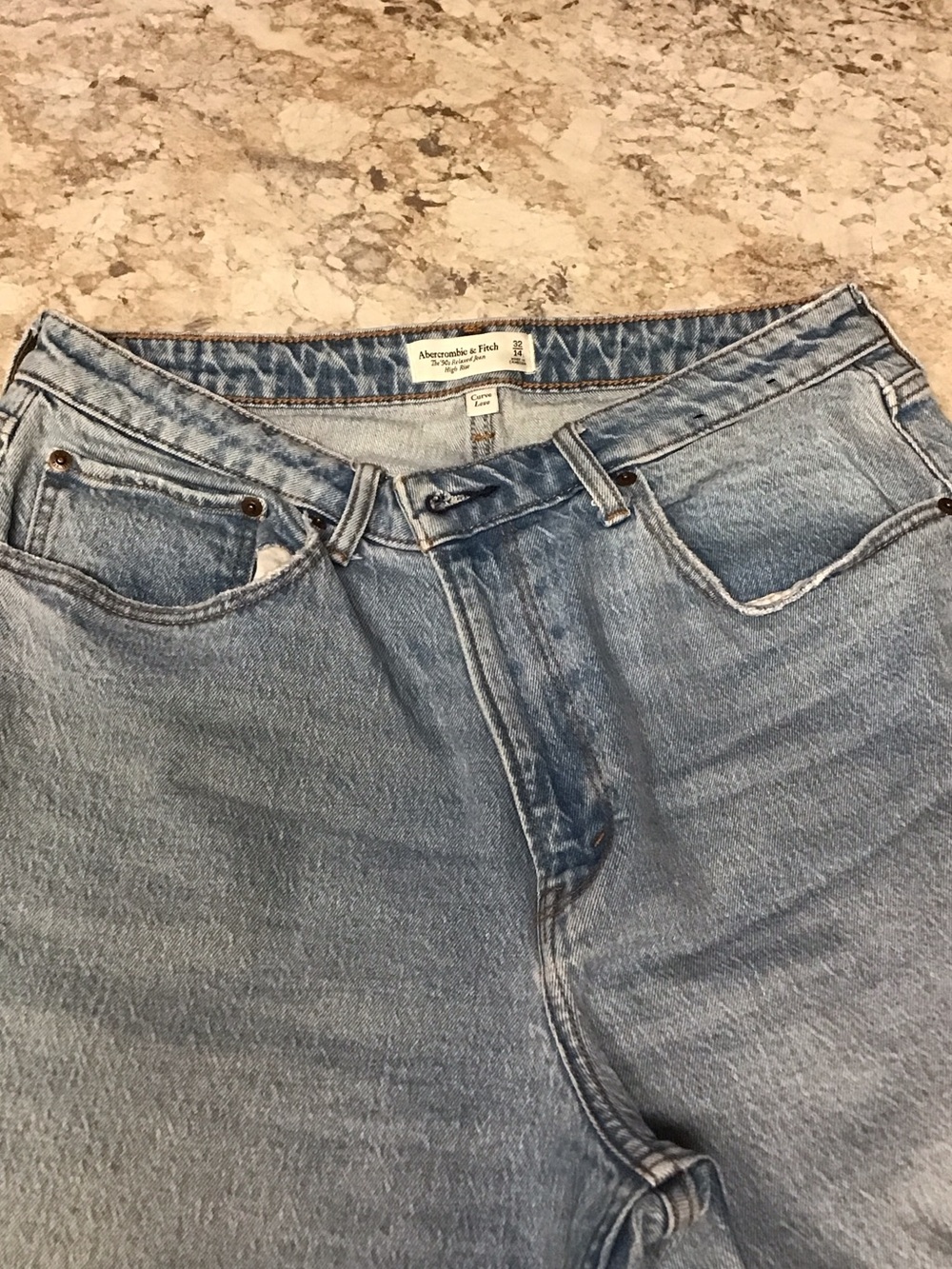Abercrombie & Fitch Light Wash Relaxed Men’s Jeans